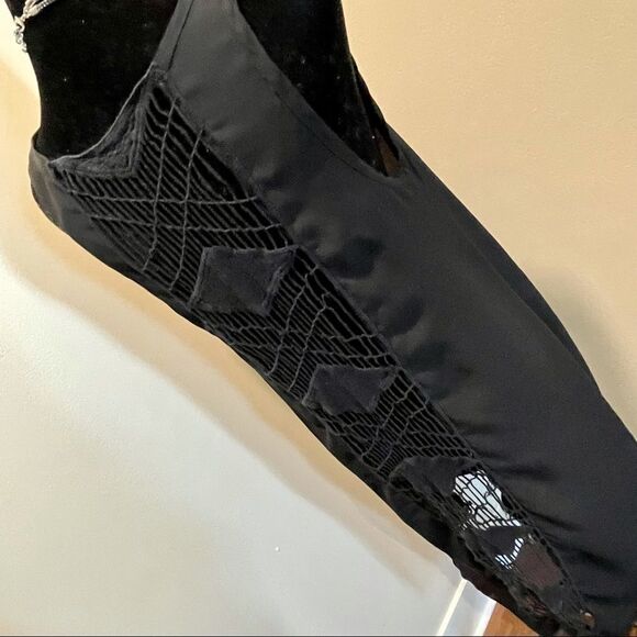 TRAC | Breezy Crochet Back Hi Lo Tank, Size Small - Picture 8 of 11